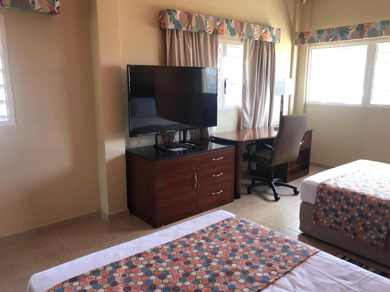 Carl'S Unique Inn & Conference Facilities Simpson Bay Εξωτερικό φωτογραφία